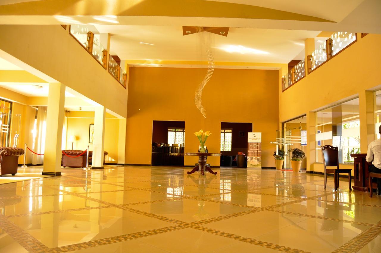 Silver Springs Hotel Kampala Eksteriør bilde